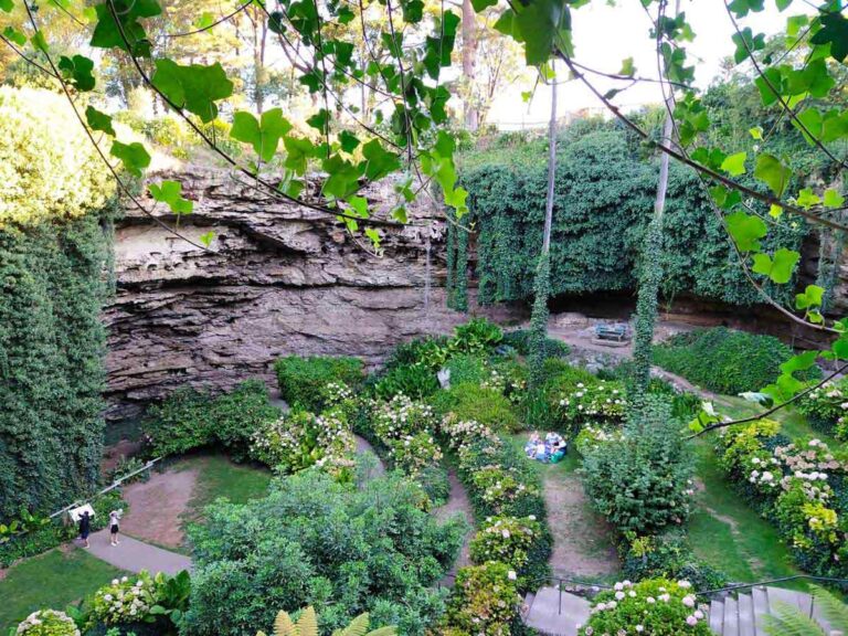 Step inside the beautiful Umpherston Sinkhole, Mount Gambier