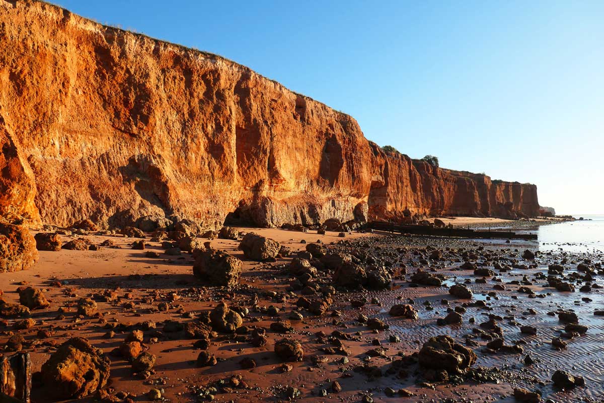 Red cliffs at Ardrossan near the jetty