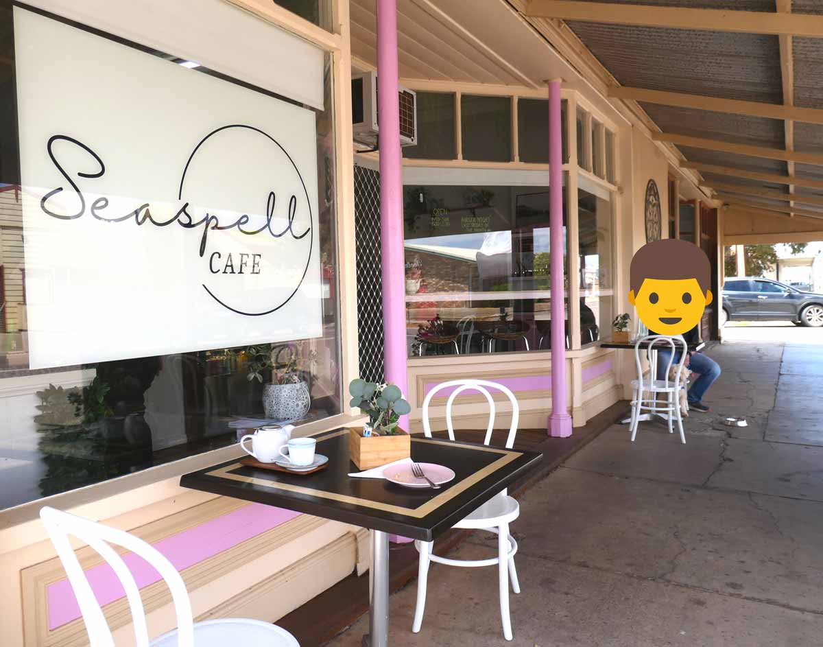 Seaspell Cafe outdoor seating. Located in Tumby Bay, Eyre Peninsula, South Australia.