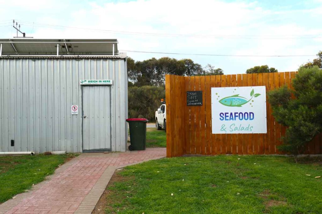 Seafood & Salads eatery at the Elliston Caravan Park (seasonal). Located in Elliston, Eyre Peninsula, South Australia.