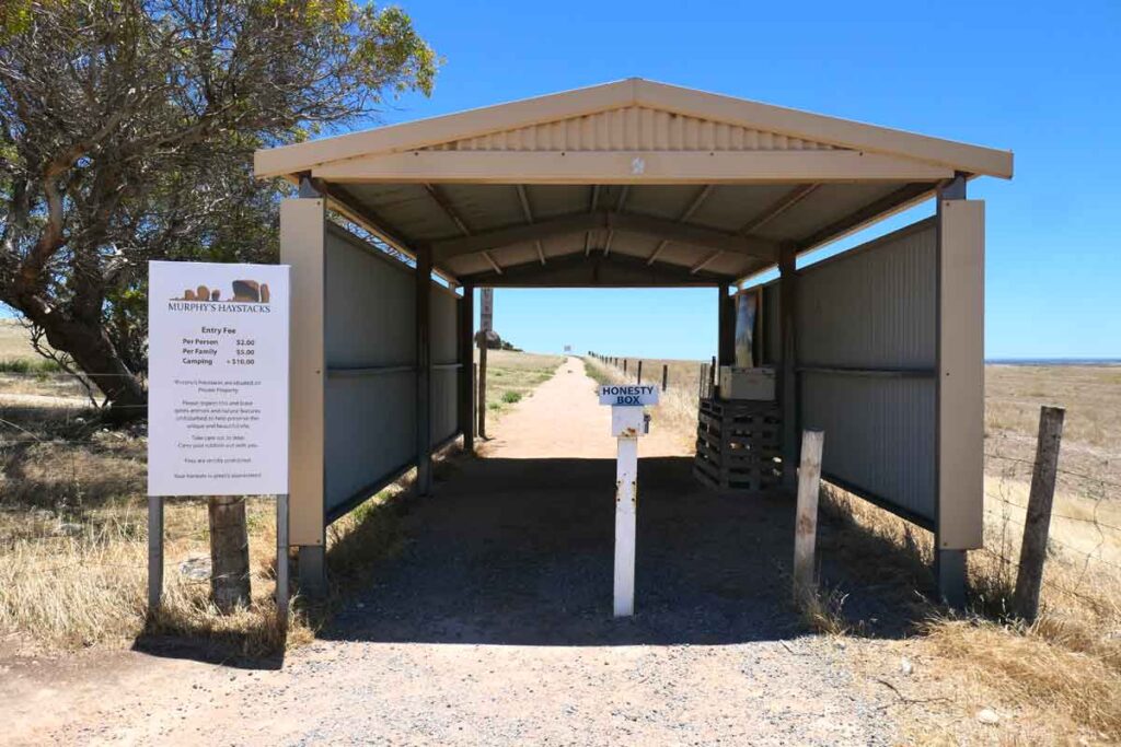 Entrance to Murphy's Haystacks. Located in Calca, near Streaky Bay, Eyre Peninsula, South Australia.