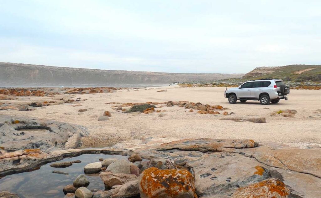 Parking at Smooth Pool. Located in Streaky Bay, Eyre Peninsula, South Australia.